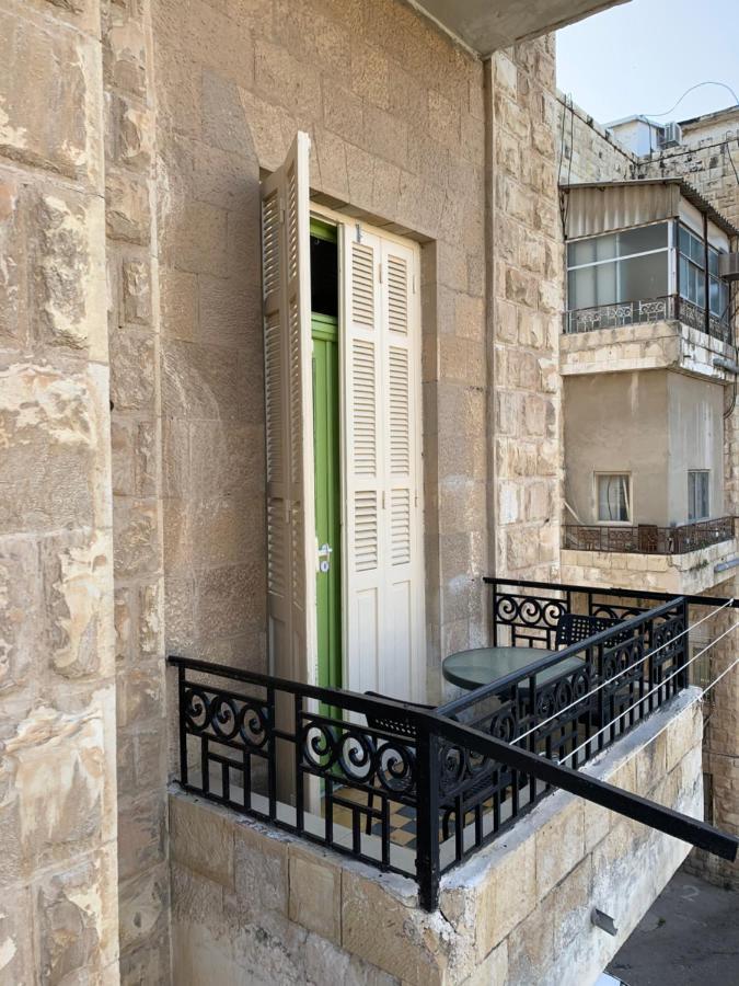 Guesthouse Comfy - Separate Rooms In The Apartment For A Relaxing Holiday ハイファ エクステリア 写真