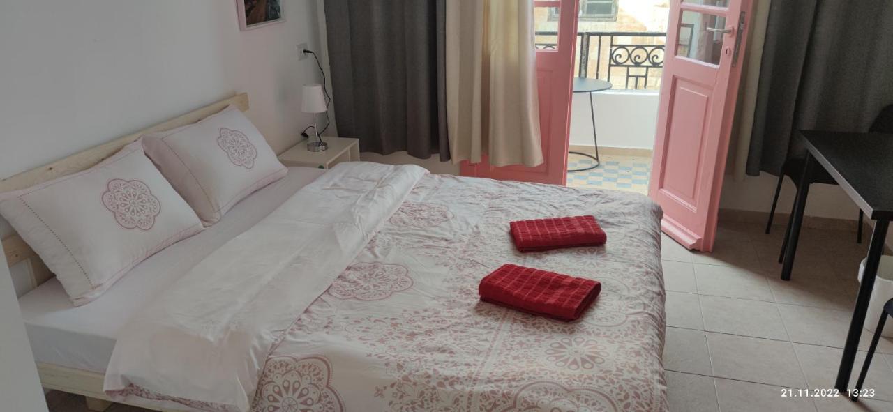 Guesthouse Comfy - Separate Rooms In The Apartment For A Relaxing Holiday ハイファ エクステリア 写真